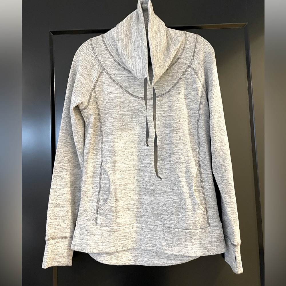 Kuhl cowlneck top. Light gray.